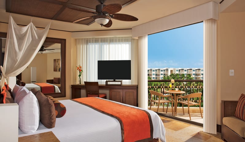 DREAMS RIVIERA CANCUN FAMILY SUITE PREMIUM